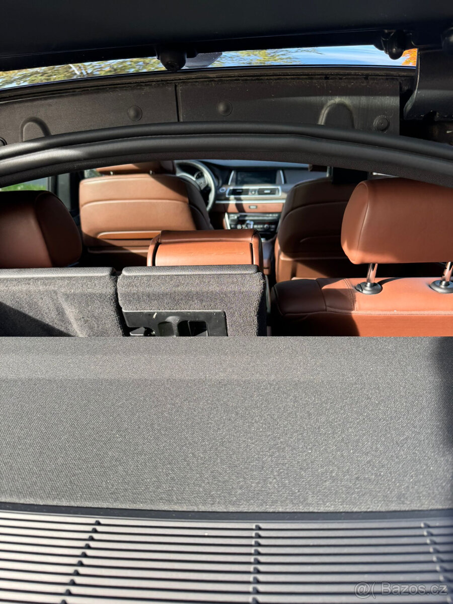 BMW 550i GT, V8 M-POWER, originál M. - 7