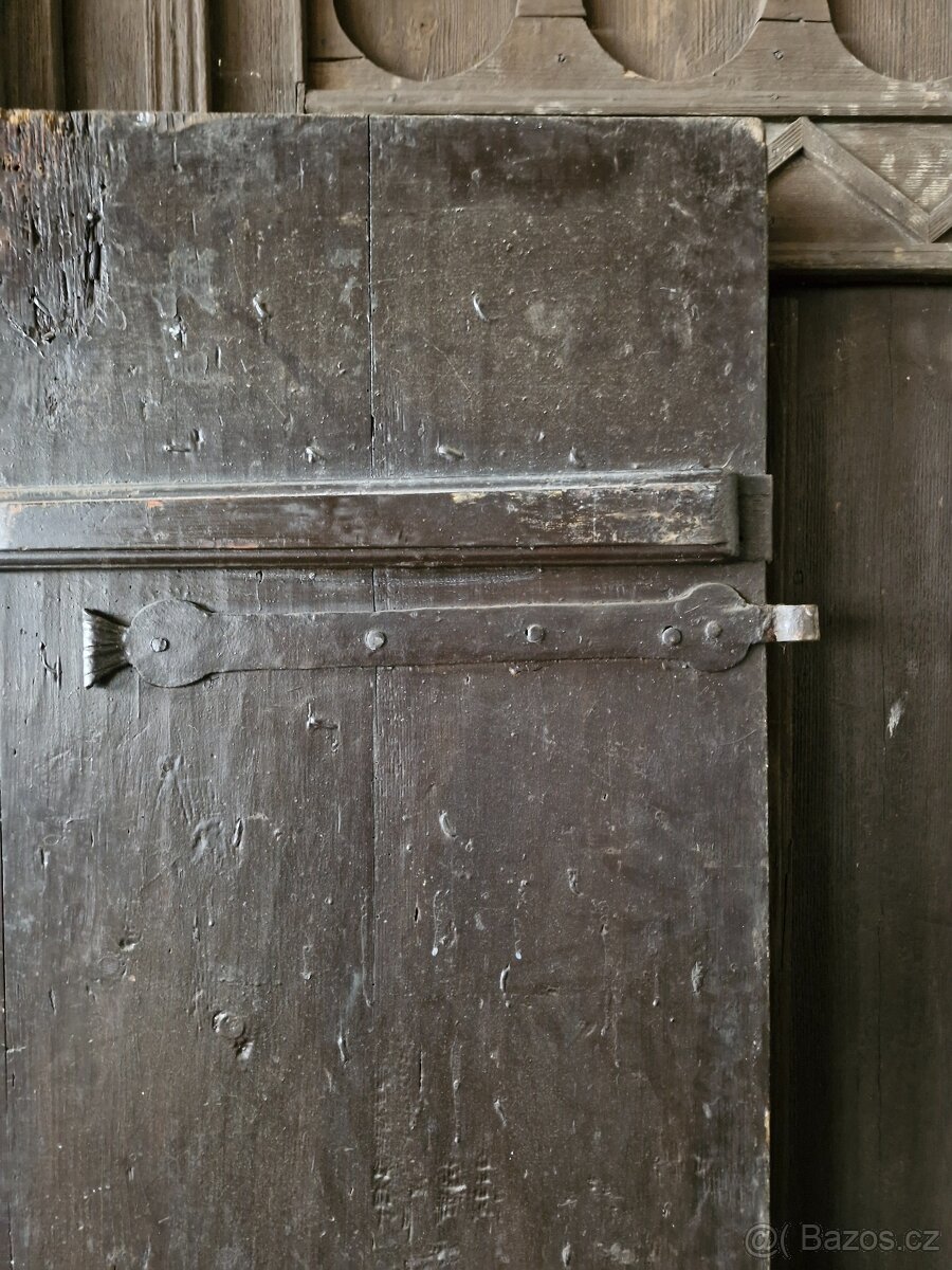 Historické staré dveře - 7