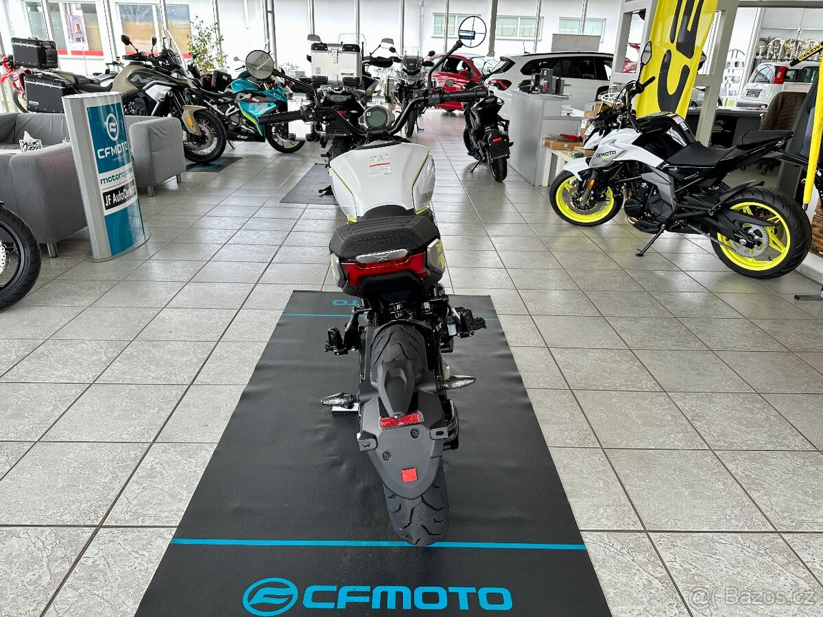 CFMOTO 300 CLX - bílá,černá AKCE helma - 7
