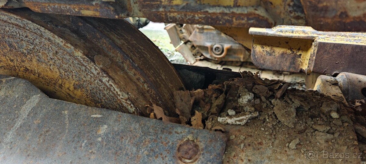 Pásový nakladač CAT 953C - 7