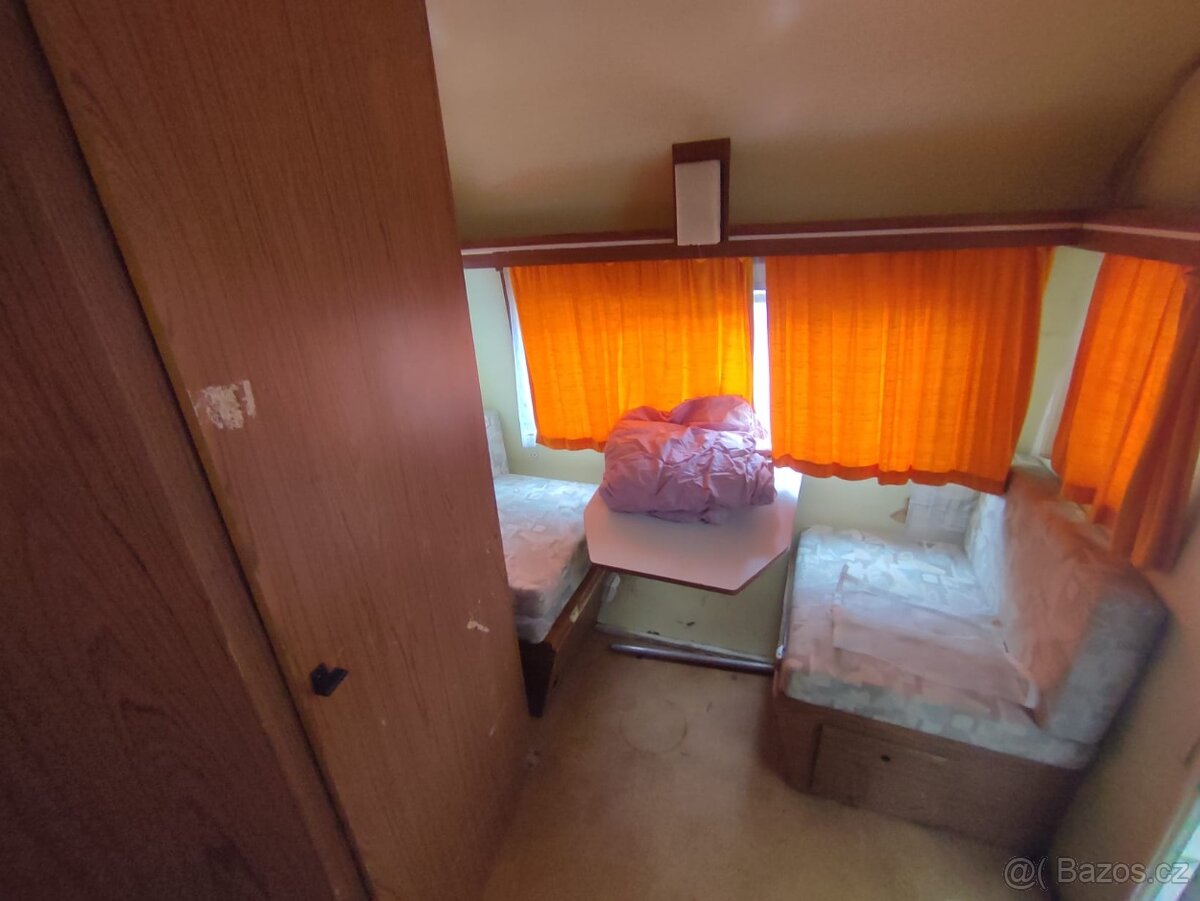 karavan Wilk - 7
