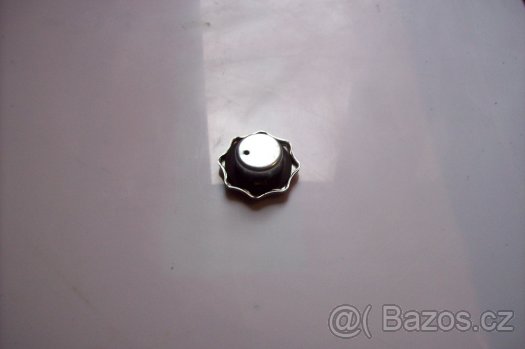 SAMOLEPKY NA NADRŽ RAKVIČKA prodam - 7