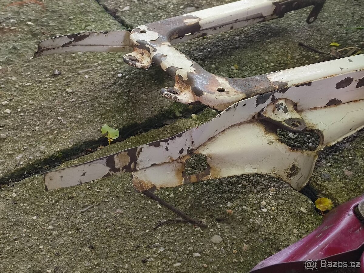 Díly Jawa Sport 250 350 361 590 19' kola californian ne ČZ - 7