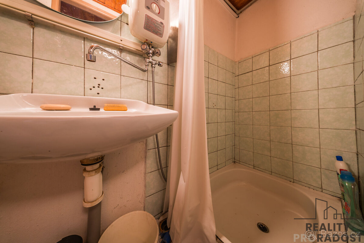 Prodej chaty 51 m² pozemek 521 m² – Tvarožná Lhota, okres H - 7