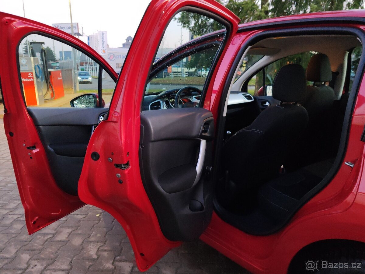 Citroen C3 1.4 benzín 54kW 2011 96000km 1. majitelka - 7