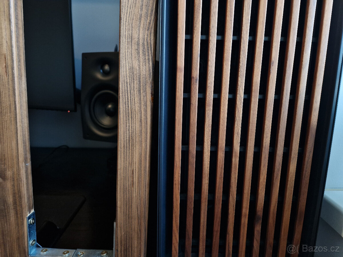 Stolička pod PC Case - ruční výroba - 7