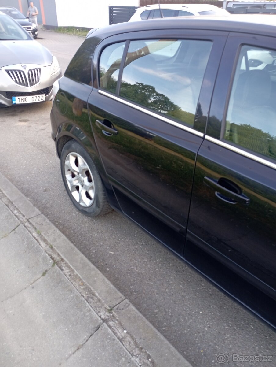 Opel Astra 17 CDTI 16V - 7