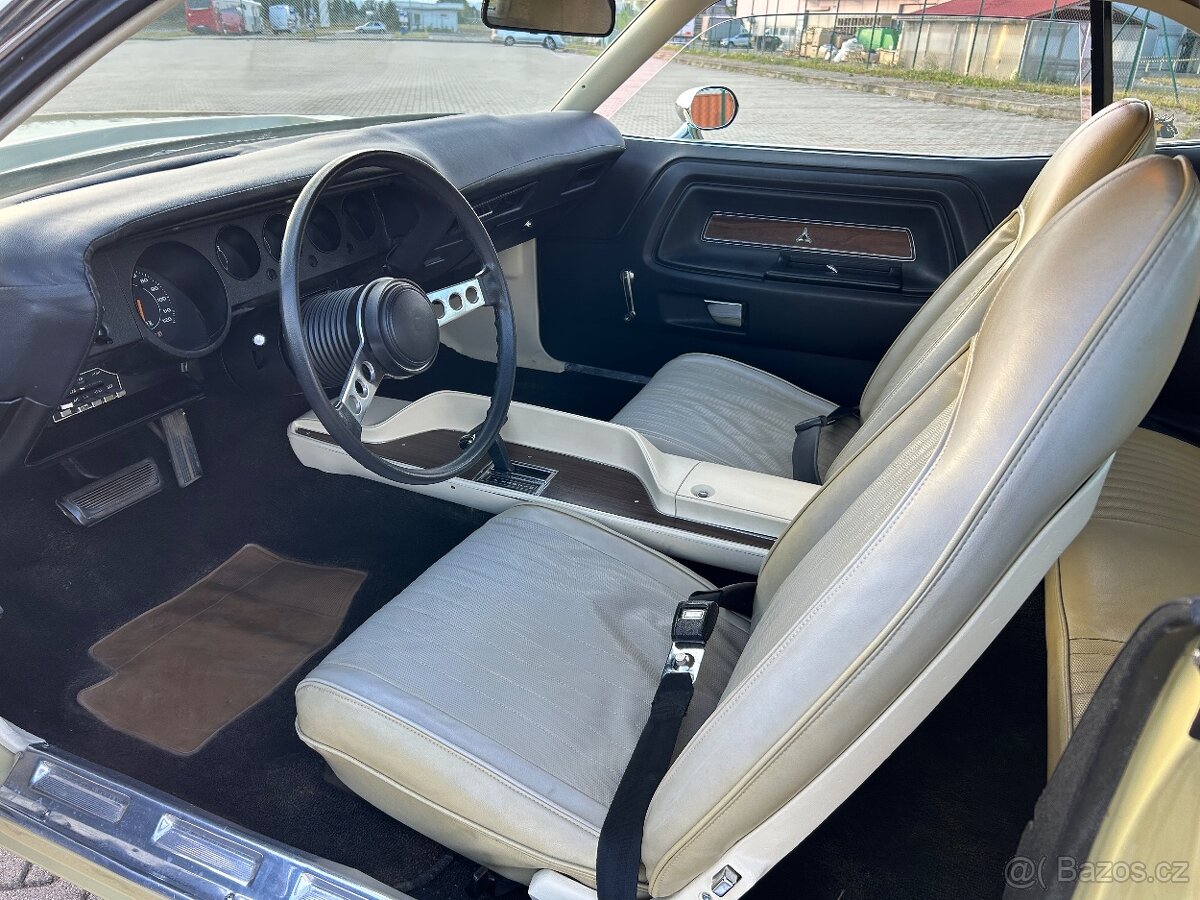 Dodge Challenger - 7
