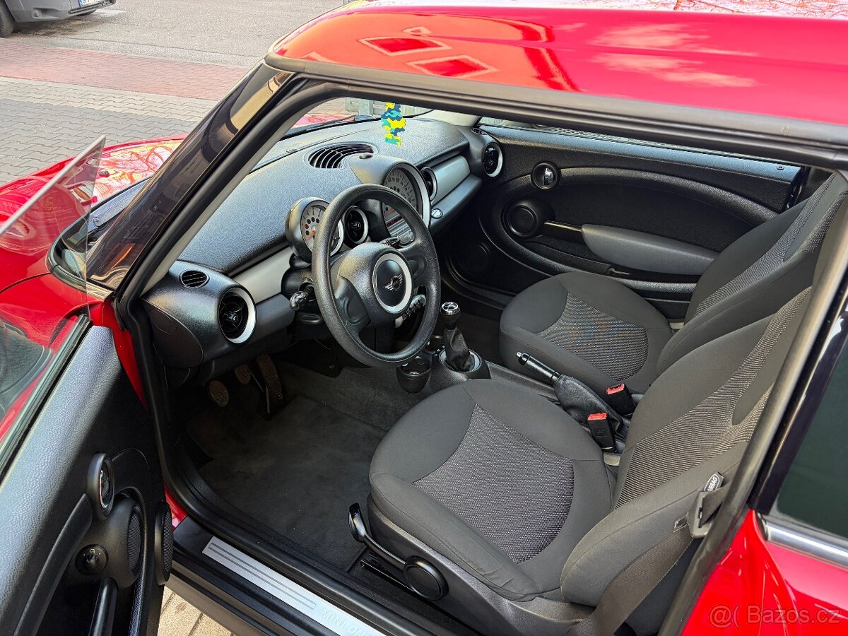 Mini One Clubman 1,4i 70kW, serviska - 7