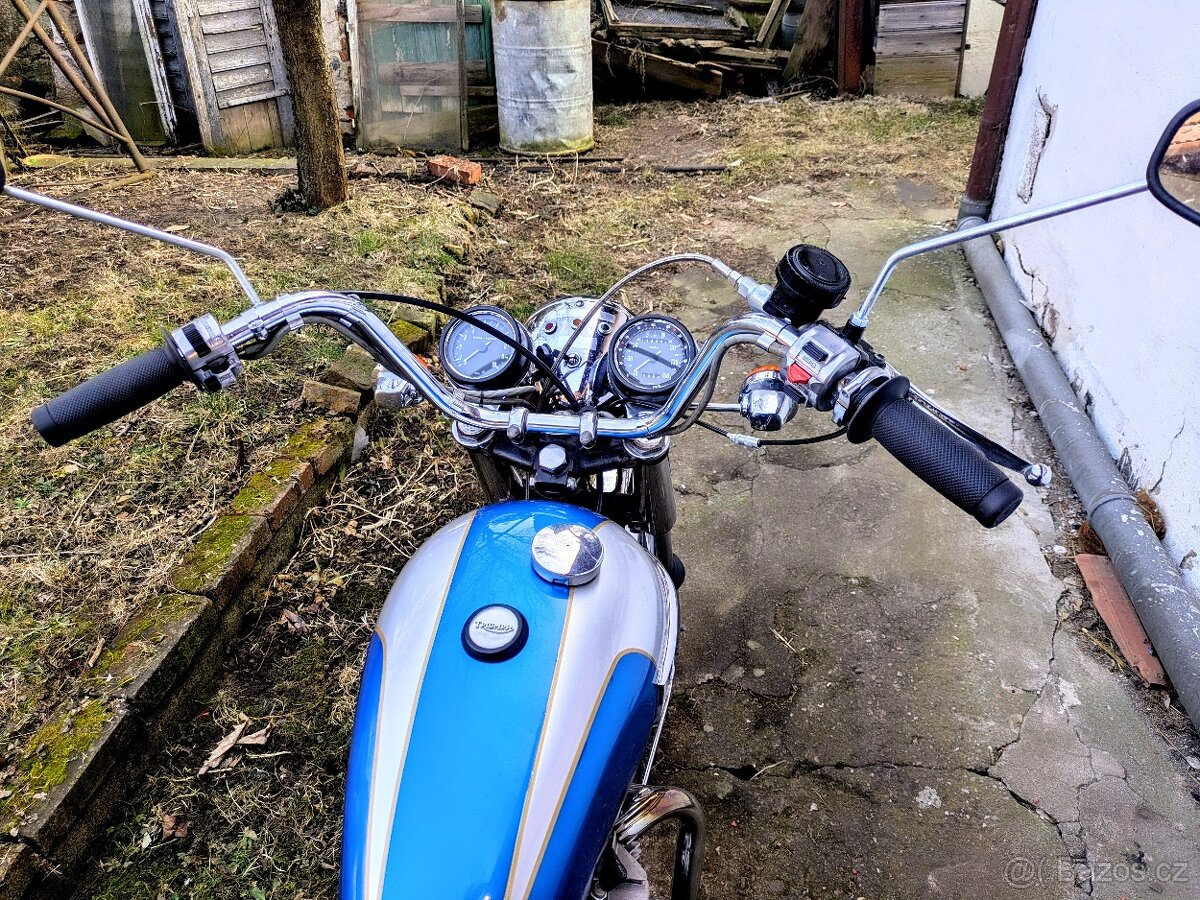 Triumph Bonneville T140 - 7