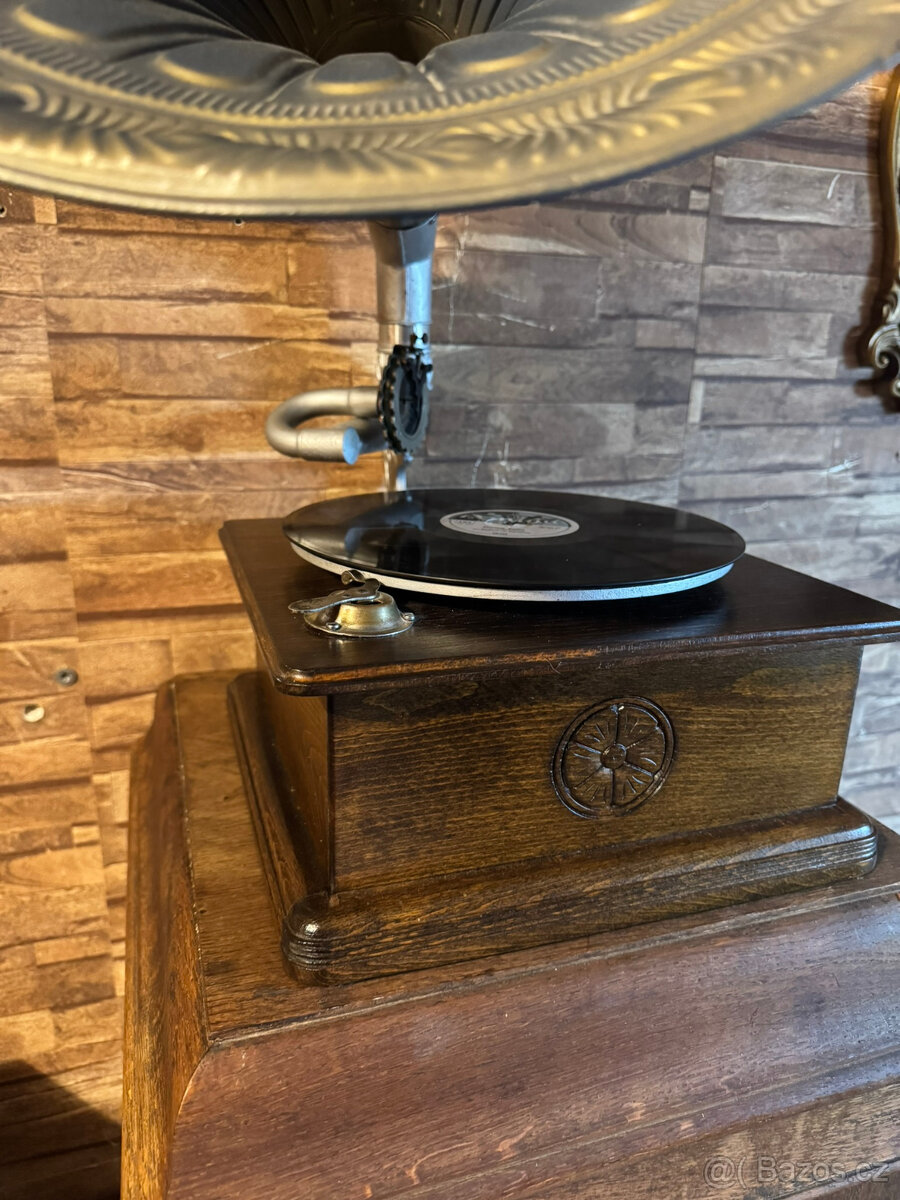 Starožitný gramofon po repasy a go. - 7