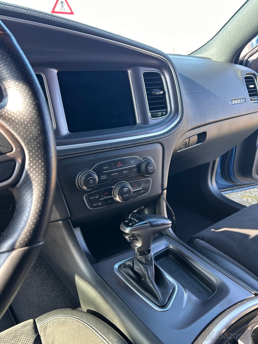 Dodge Charger 6,4 HEMI - 7