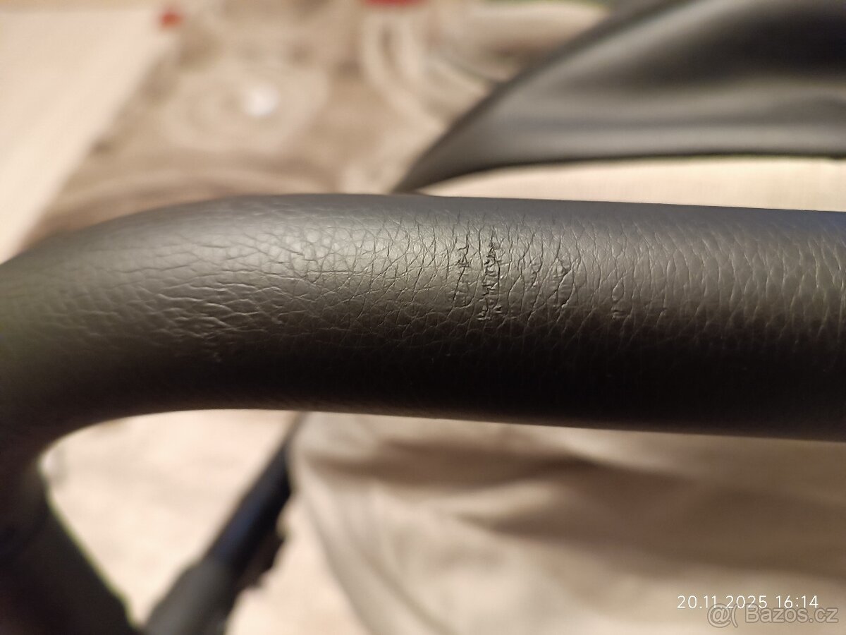 Kočárek pro dvojčata - 7