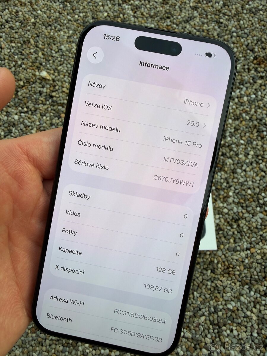 IPhone 15 pro - baterie 90% - 7