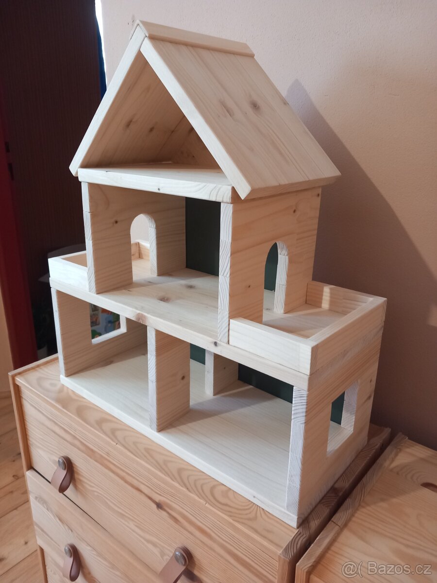 Dřevěný domeček pro panenky - 7
