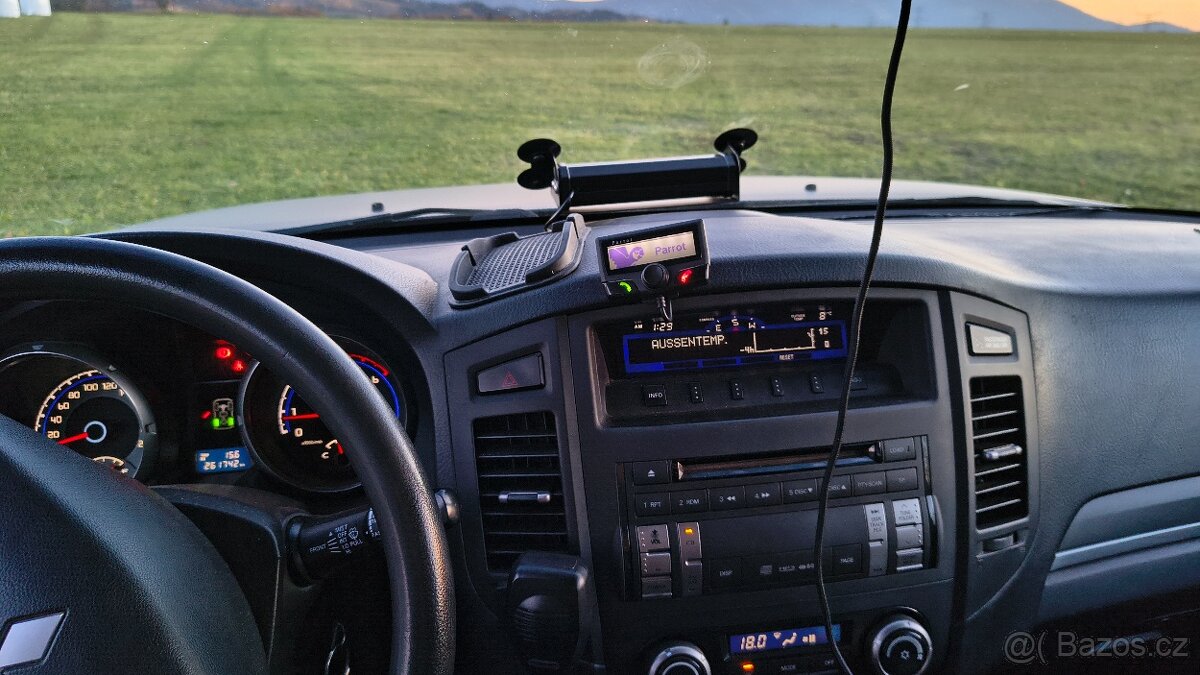 Mitsubishi Pajero 3,2 DiD,2008vyrobeno,v provozu od 2010 - 7