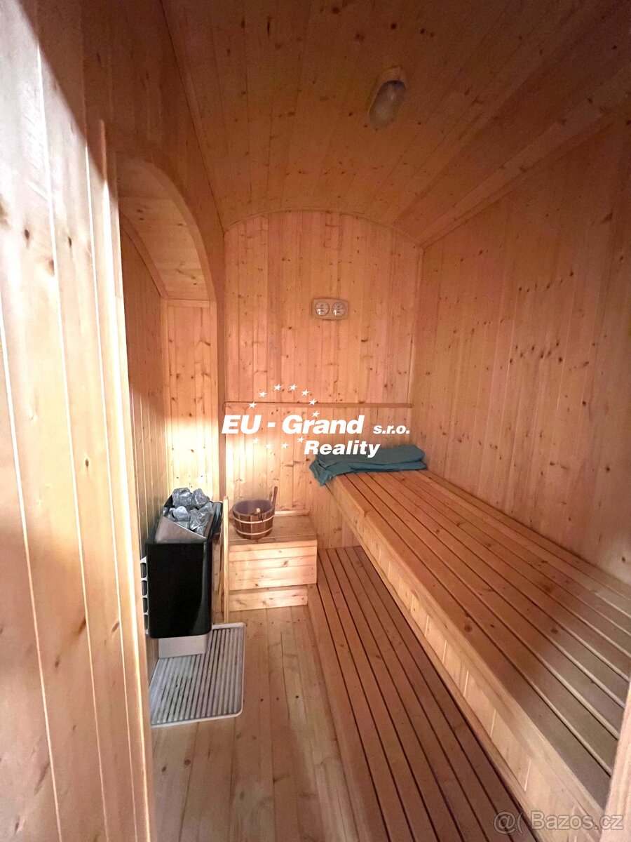 Prodej zrekonstruované vily z konce 19 století v Neugersdorf - 7