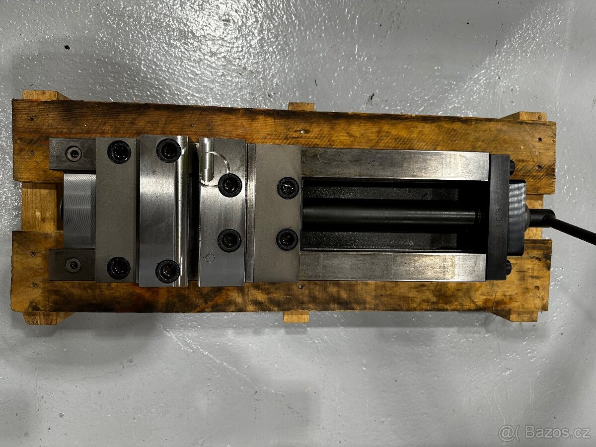 Hydraulický vysokotlaký svěrák Allmatic NC8 160 - 7