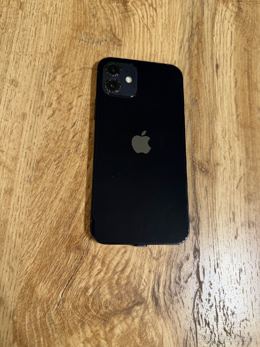Apple iPhone 12 64GB + 6 nových krytů - 7