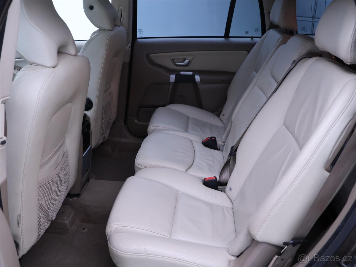 Volvo XC90 2,4 D5 147kW AWD KINETIC (2013) - 7