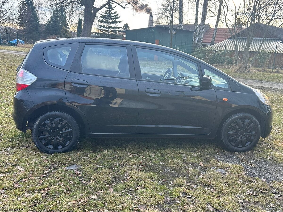 Honda jazz 102000 KM. 2010 Rok - 7