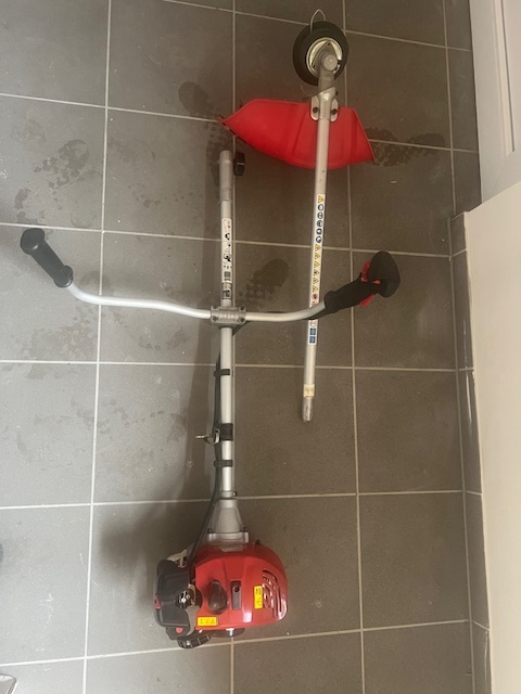 Křovinořez benzinový Hecht 135 BTS - 7