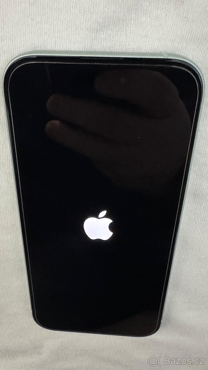 iPhone 15 / 256GB - Green - 7