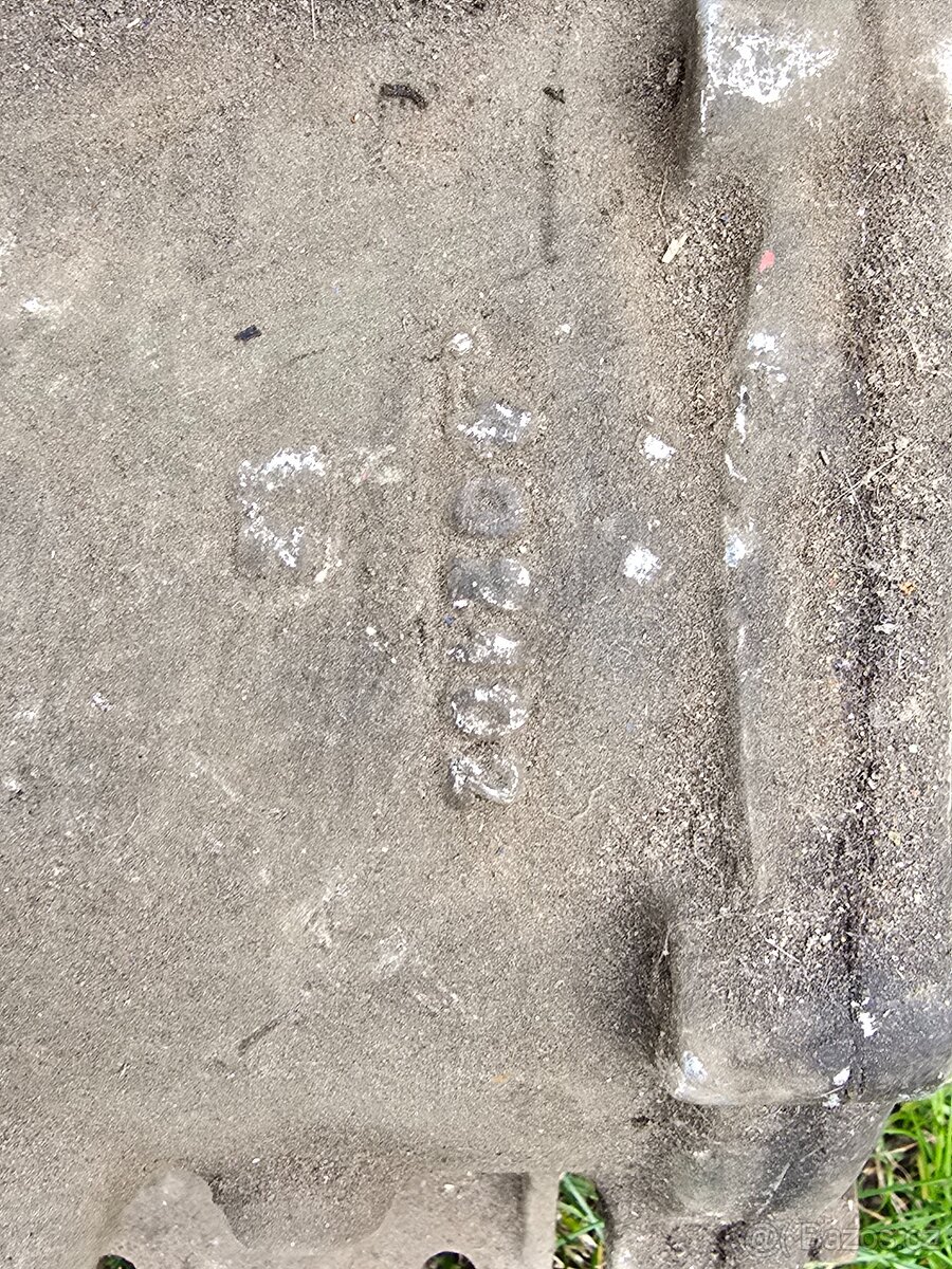 Převodovka z frézky - náhradní díly - 7