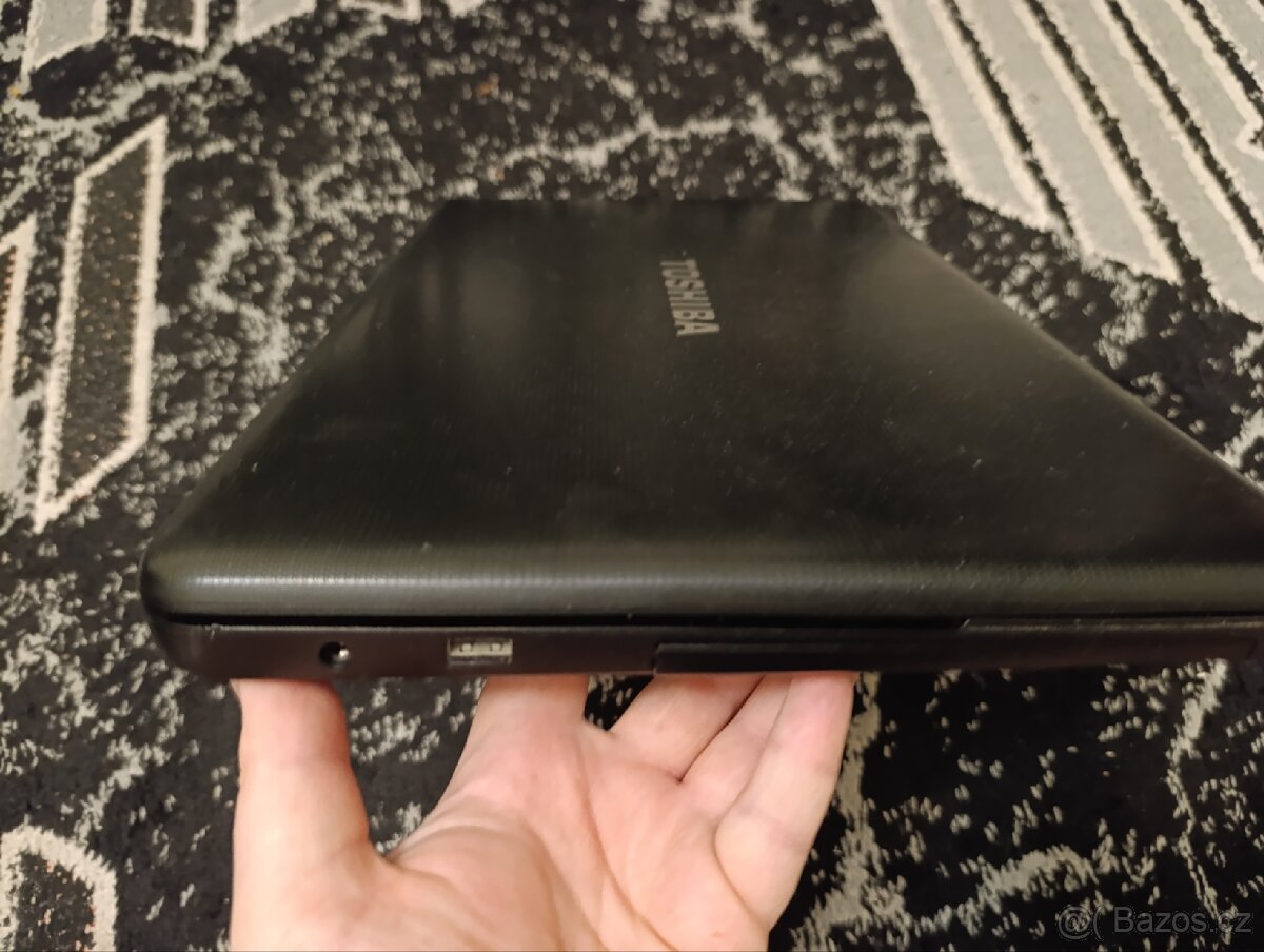 Notebook Toshiba Satellite C870-18Z – na náhradní díly - 7