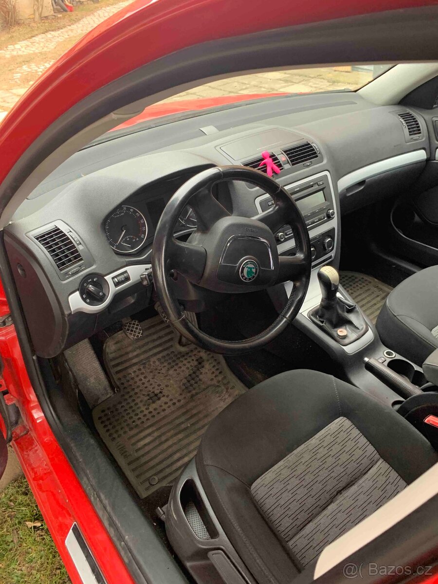 Škoda Octavia 2 facelift 1,9tdi 77kw - 7