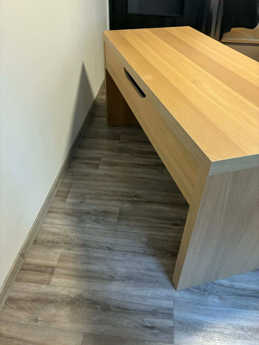 Pracovní stůl do L - 7