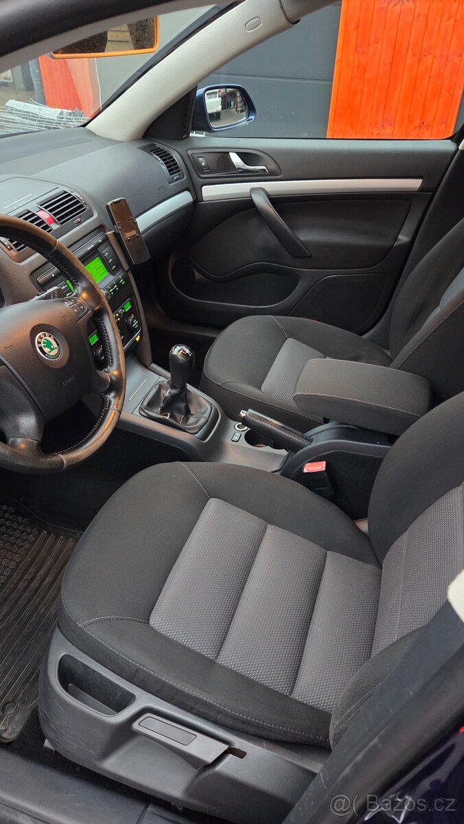 Škoda Octavia 2 facelift kombi 2.0tdi - 7