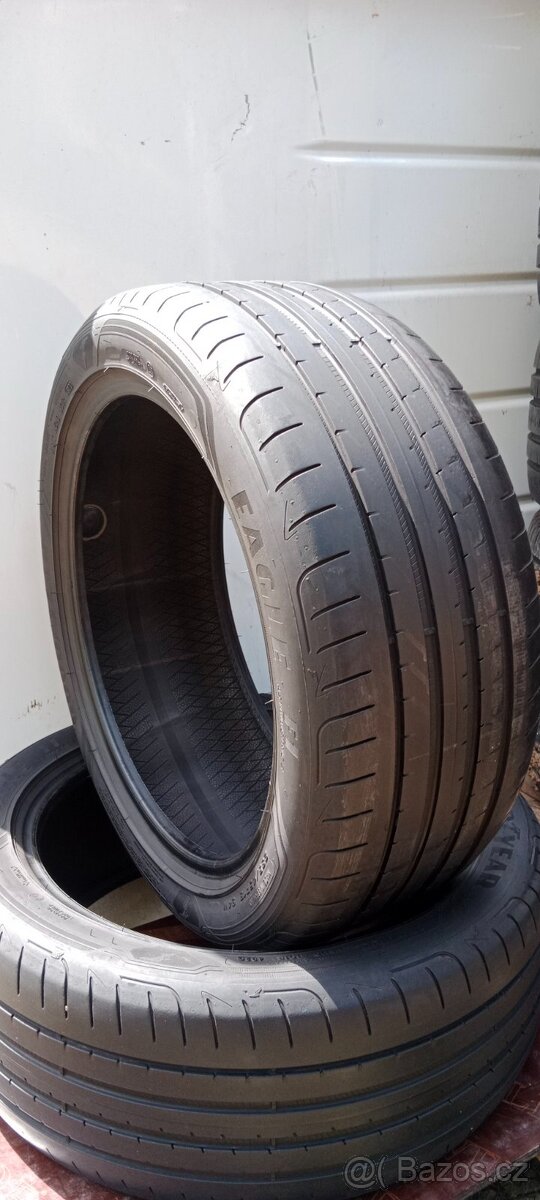 Pirelli & Goodyear 235/45R18 - 7