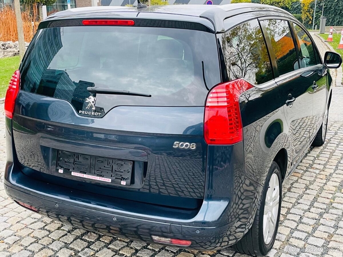 Peugeot 5008 2.0HDi MANUÁL 7MÍST VÝHŘEV SERVISKA PLNÁ VÝBAVA - 7