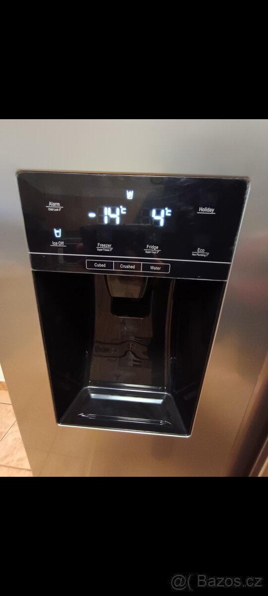 Americká lednice Hisense - 7