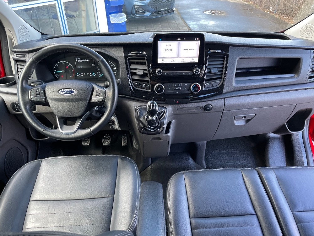 FORD TRANSIT CUSTOM 6 míst - 7