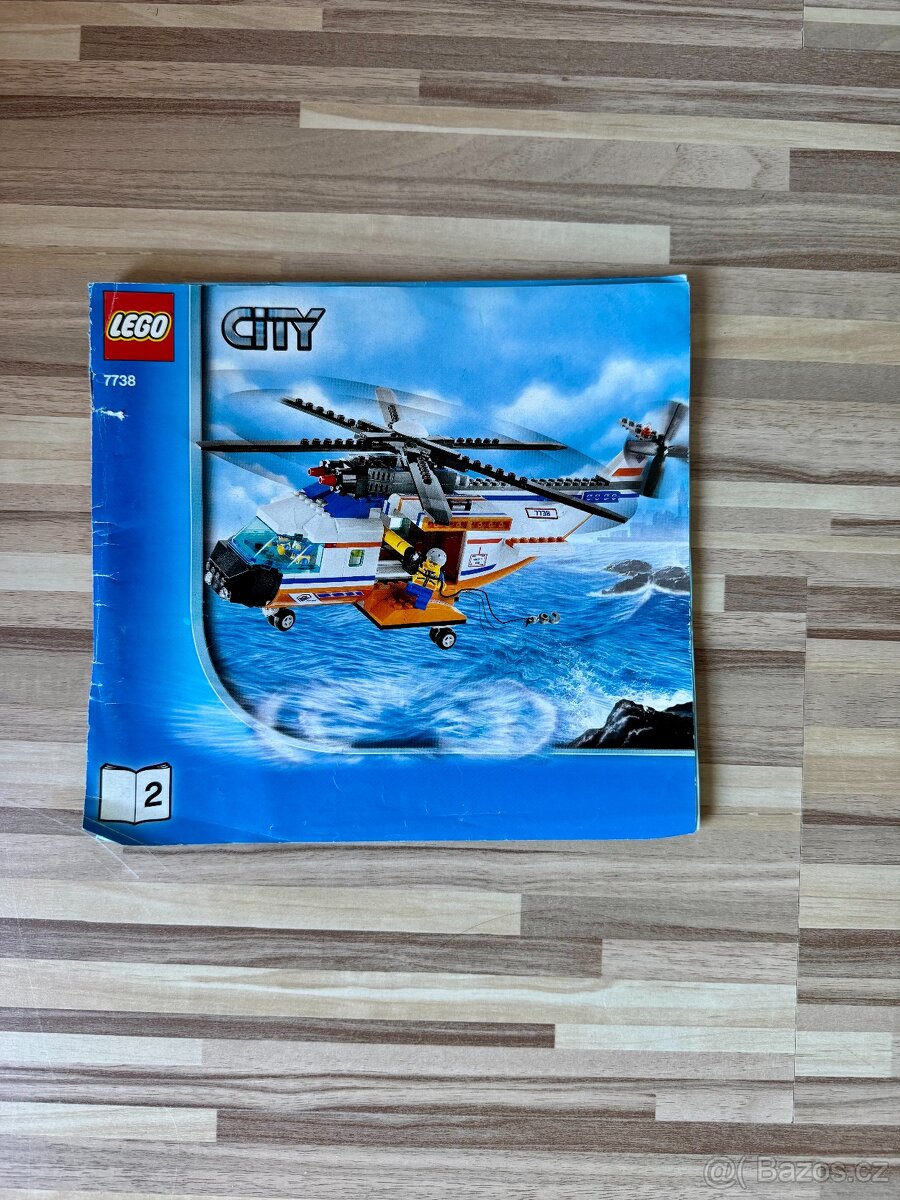 LEGO City 7738 Pobřežní hlídka – vrtulník a záchranný člun - 7