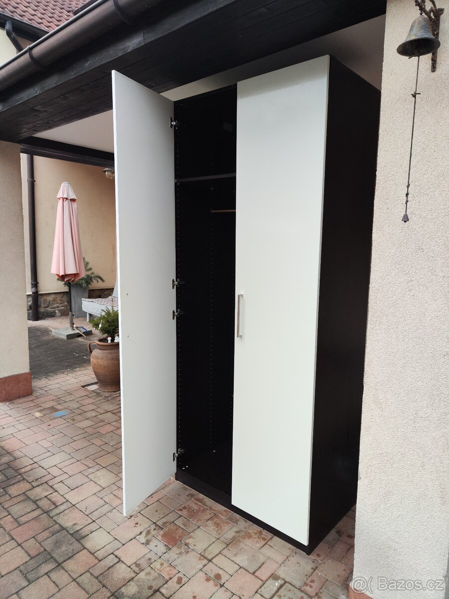 Šatní skříň - dvířka bílý lesk - 7