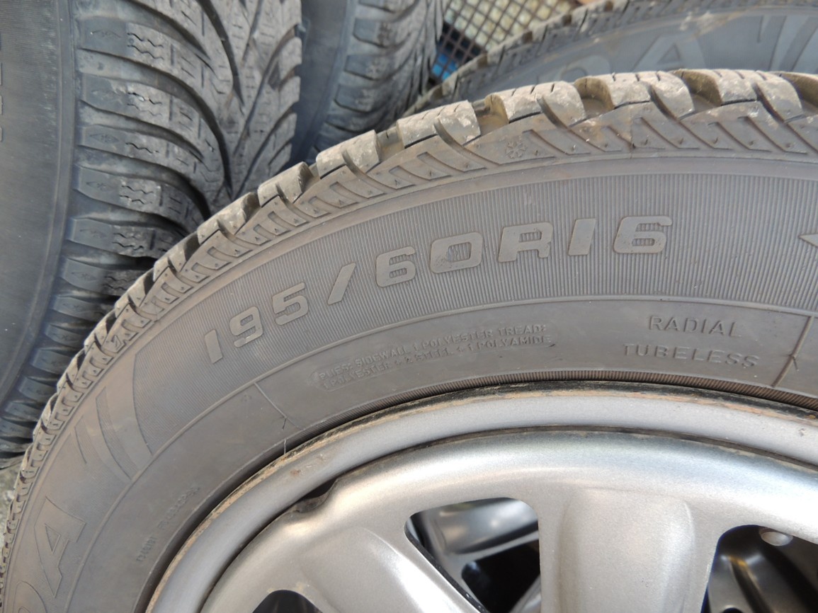 4ks plechových disků Škoda Scala+zimní pneu 195/60/16 - 7