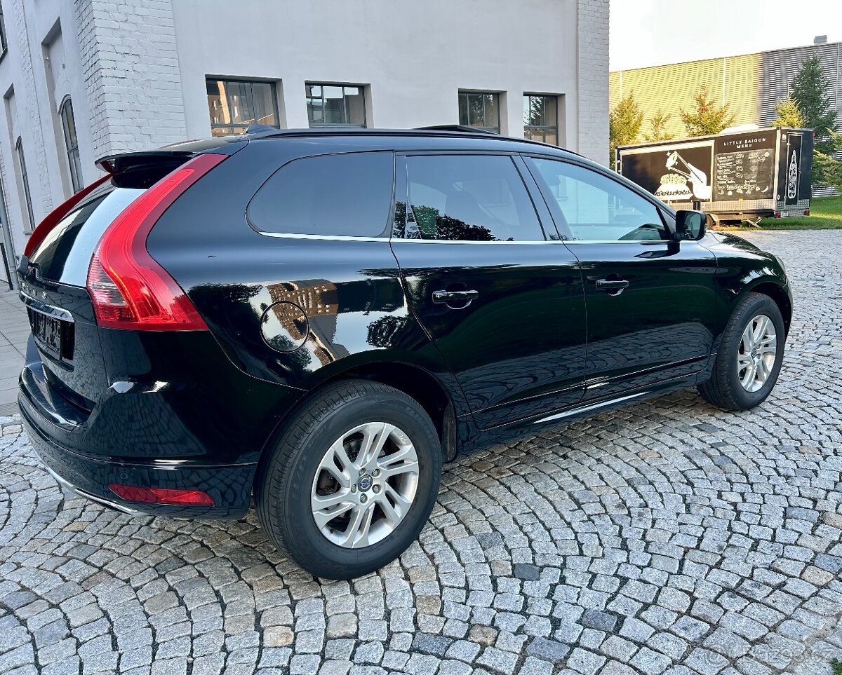 VOLVO XC60 2.4D5 158KW 4x4 MANUÁL Bi-XENON-NAVI-PANORAMA-PDC - 7