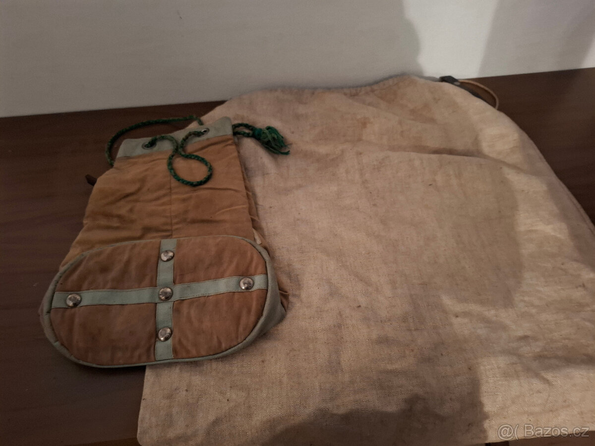 Prodám staré vojenské batohy,pytle - 7