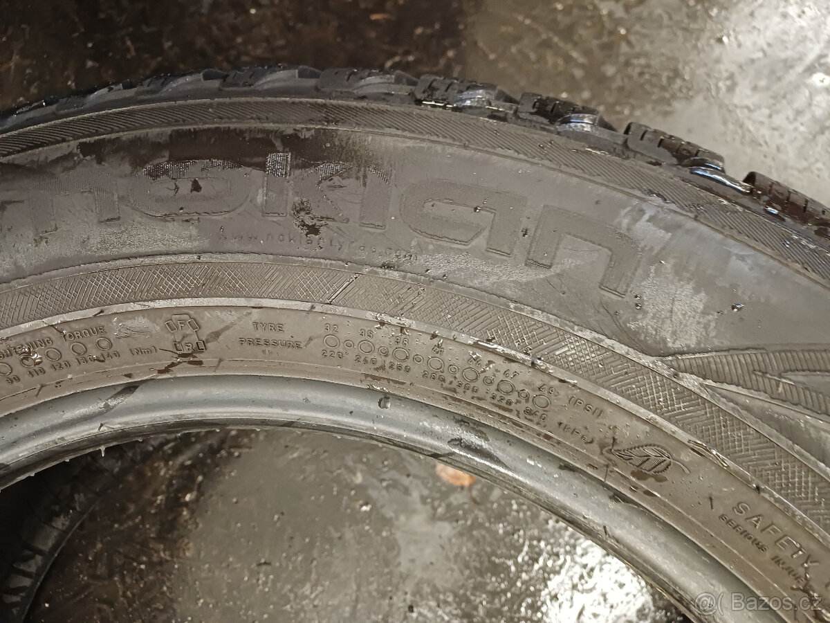 Zimní pneu Nokian 225/60/17 103H Extra Load - 7