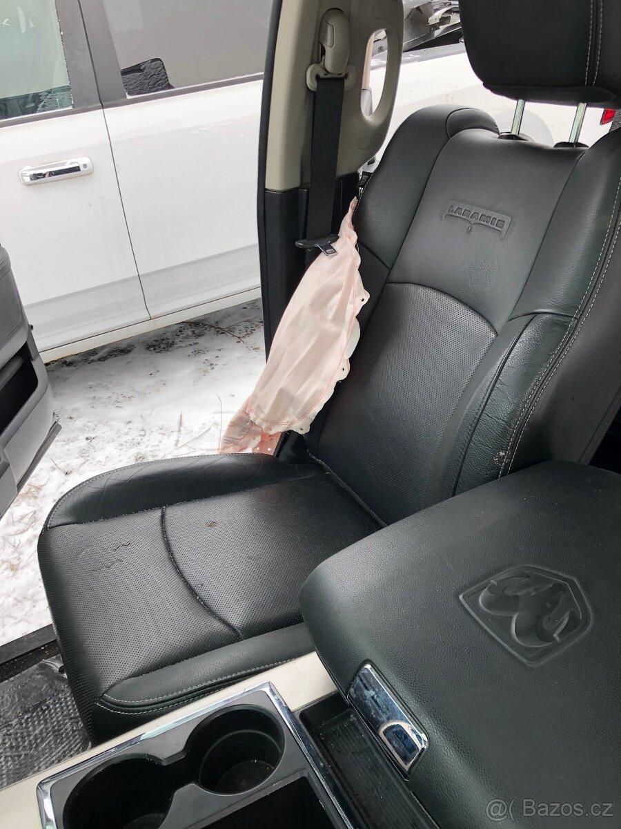 Dodge Ram 1500, 5.7 Hemi, Laramie - Dily - 7