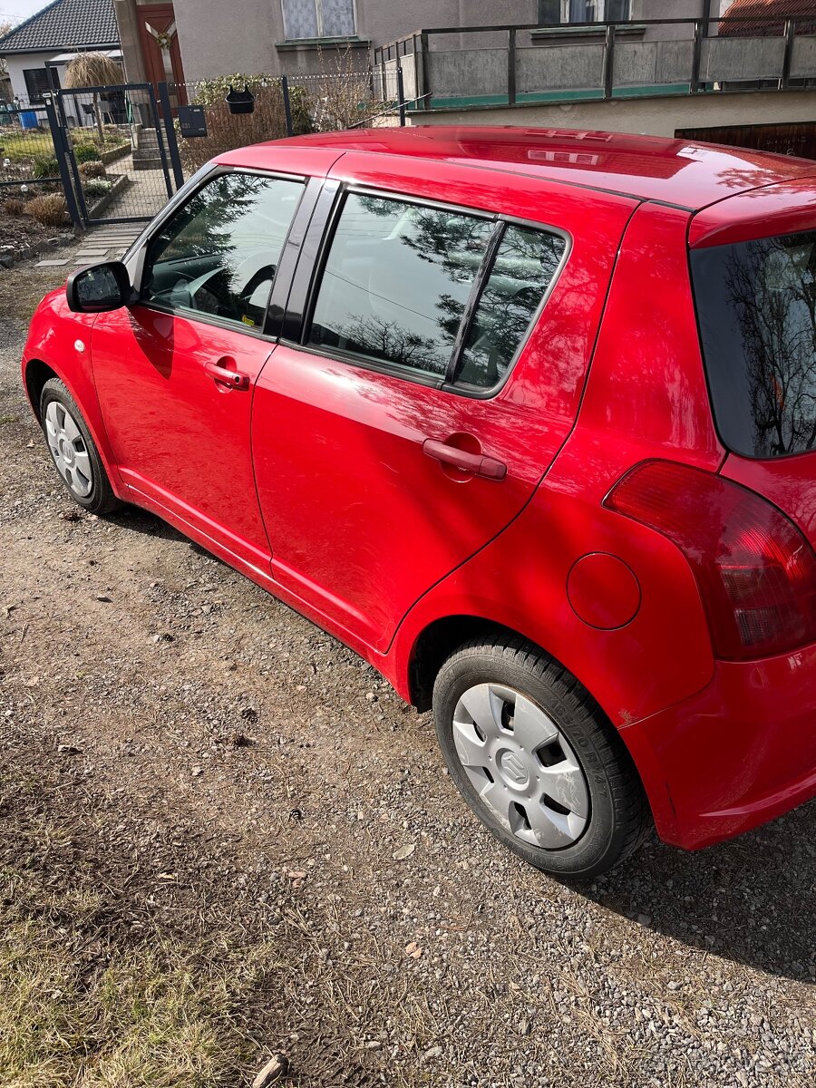 Suzuki Swift 1.3 - 7