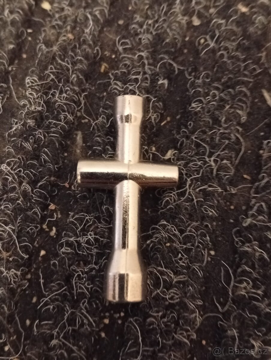 RC auto Maerick Atom - 7