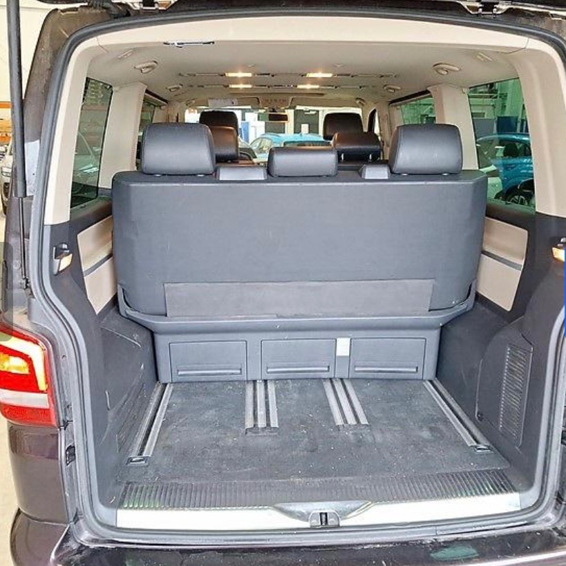 Volkswagen multivan dsg 7 míst - 7