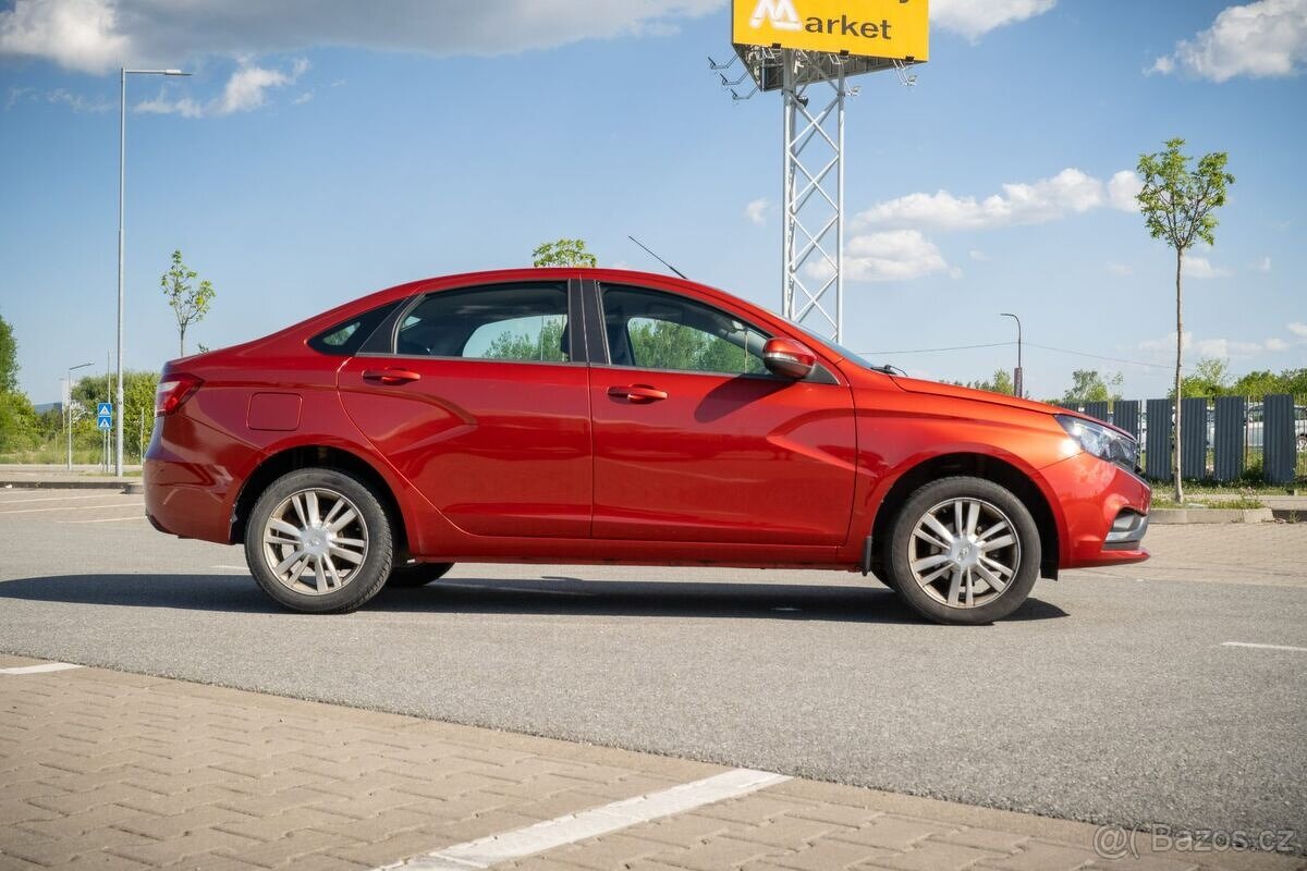 Lada Vesta LUXE Blackline 1.6 - 7