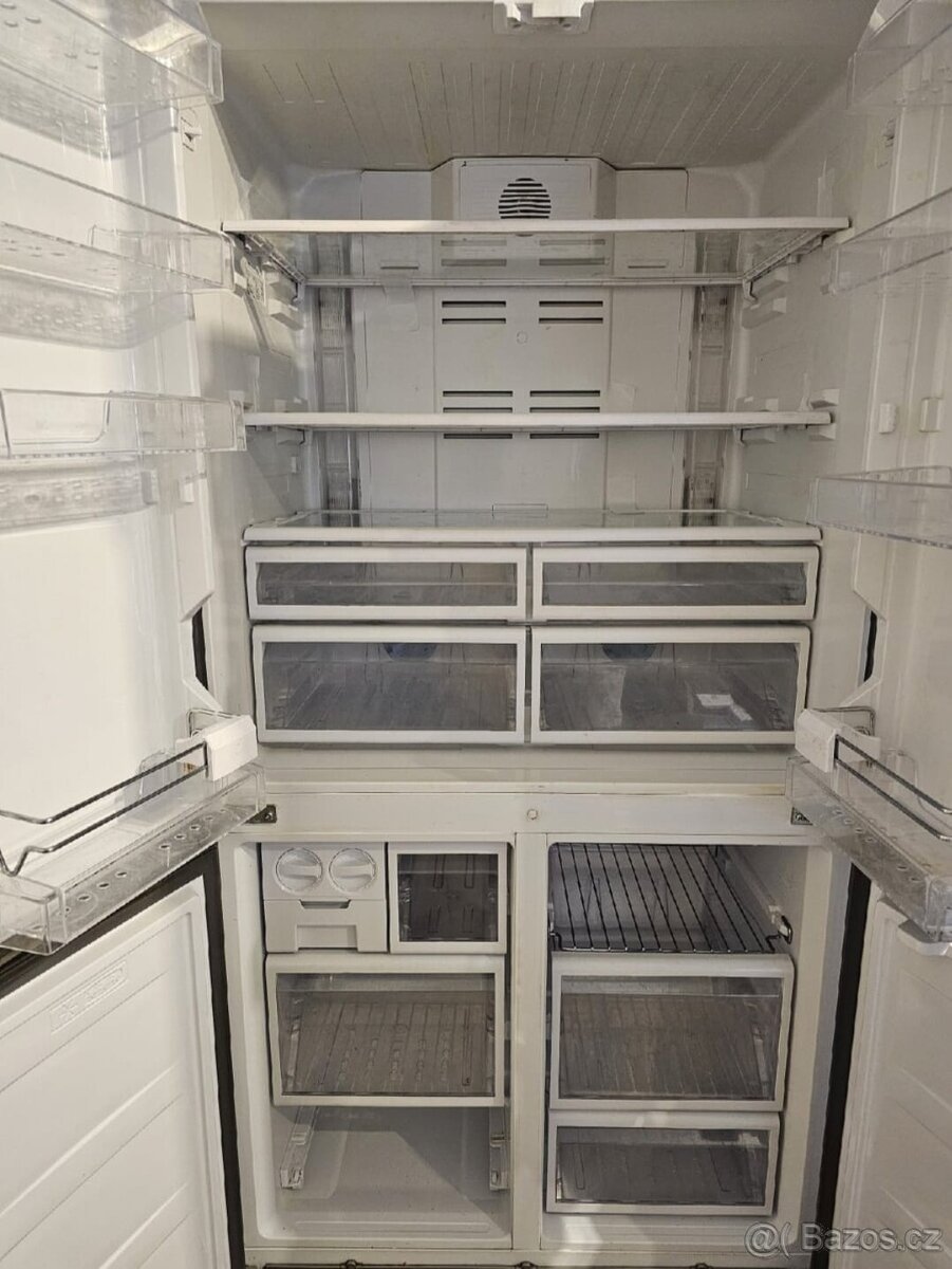 velká lednice s mrazákem Beko - 7