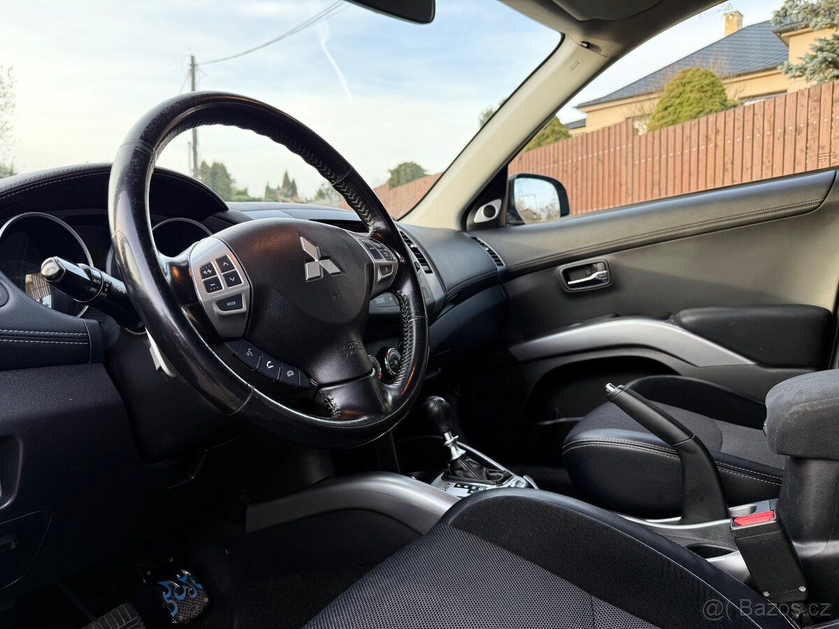 Mitsubishi Outlander 2.2 DI-D 4x4 automat původ Čr - 7