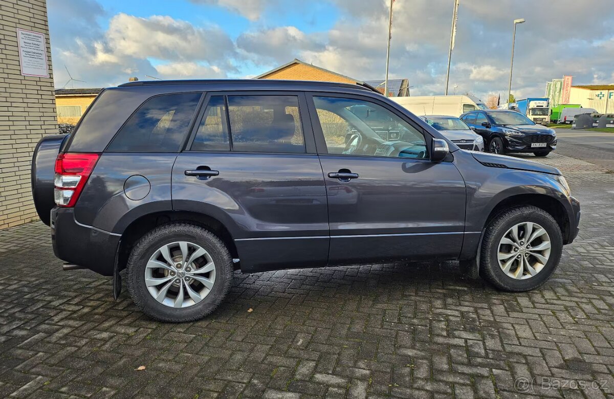 Suzuki Grand Vitara 2.4i Comfort benzín 124kw - 7